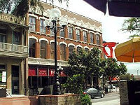 San Antonio Riverwalk Hotels: Riverwalk Vista