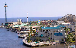 cleak lake texas: kemah boardwalk